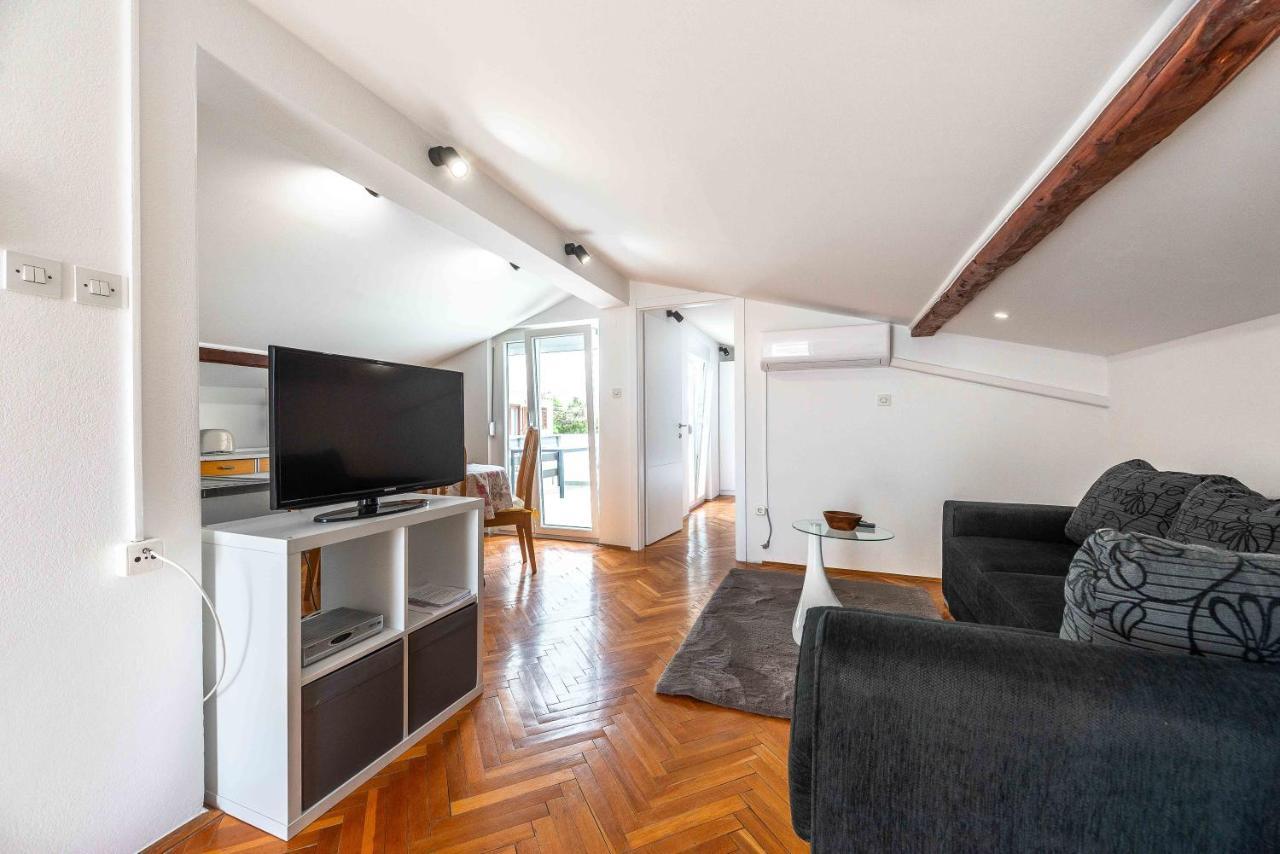 Apartmani Tatjana Novalja Exterior foto
