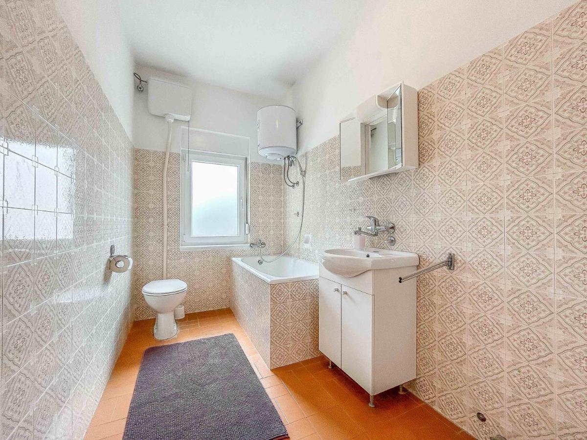 Apartmani Tatjana Novalja Exterior foto