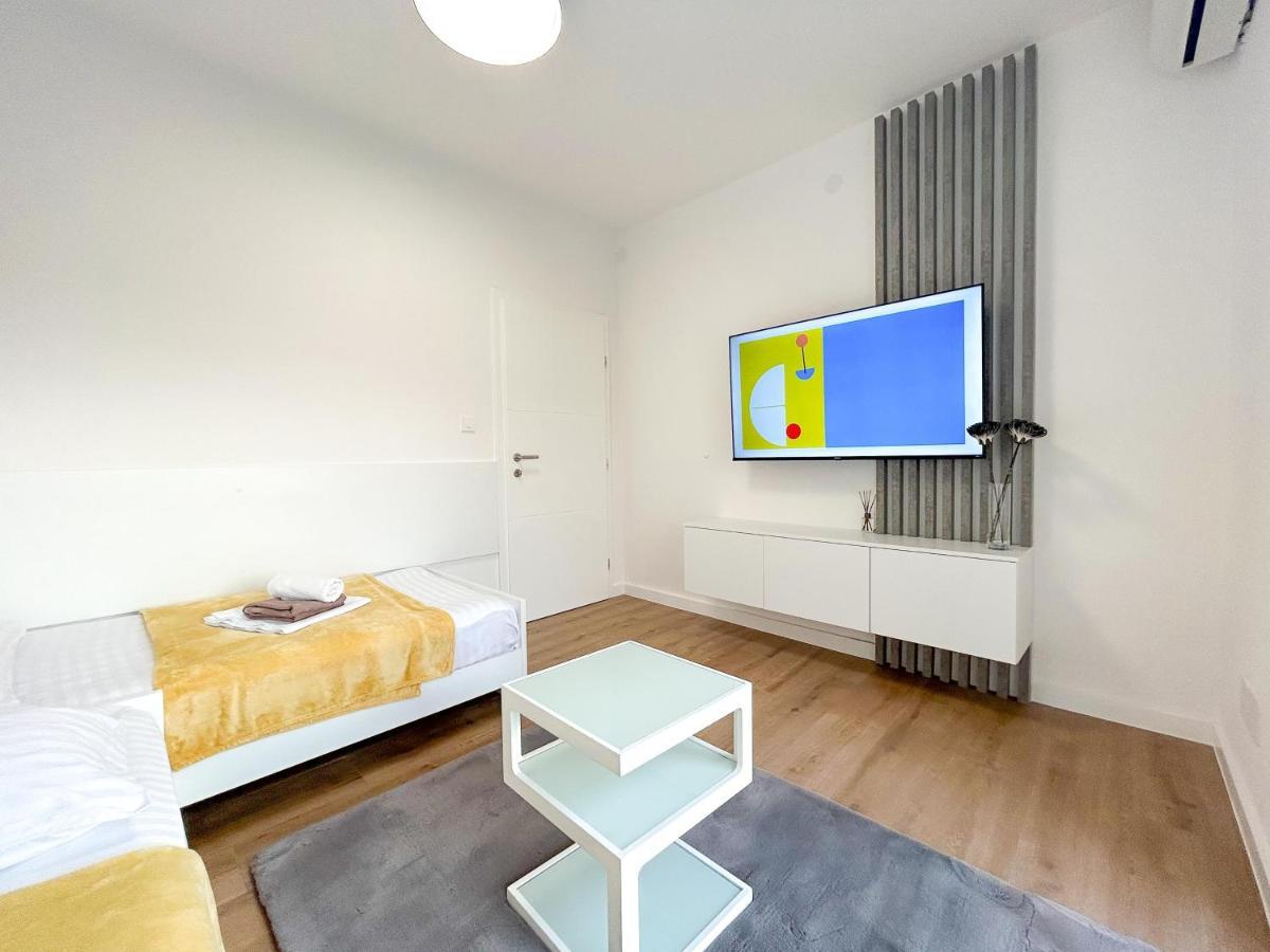 Apartmani Tatjana Novalja Exterior foto