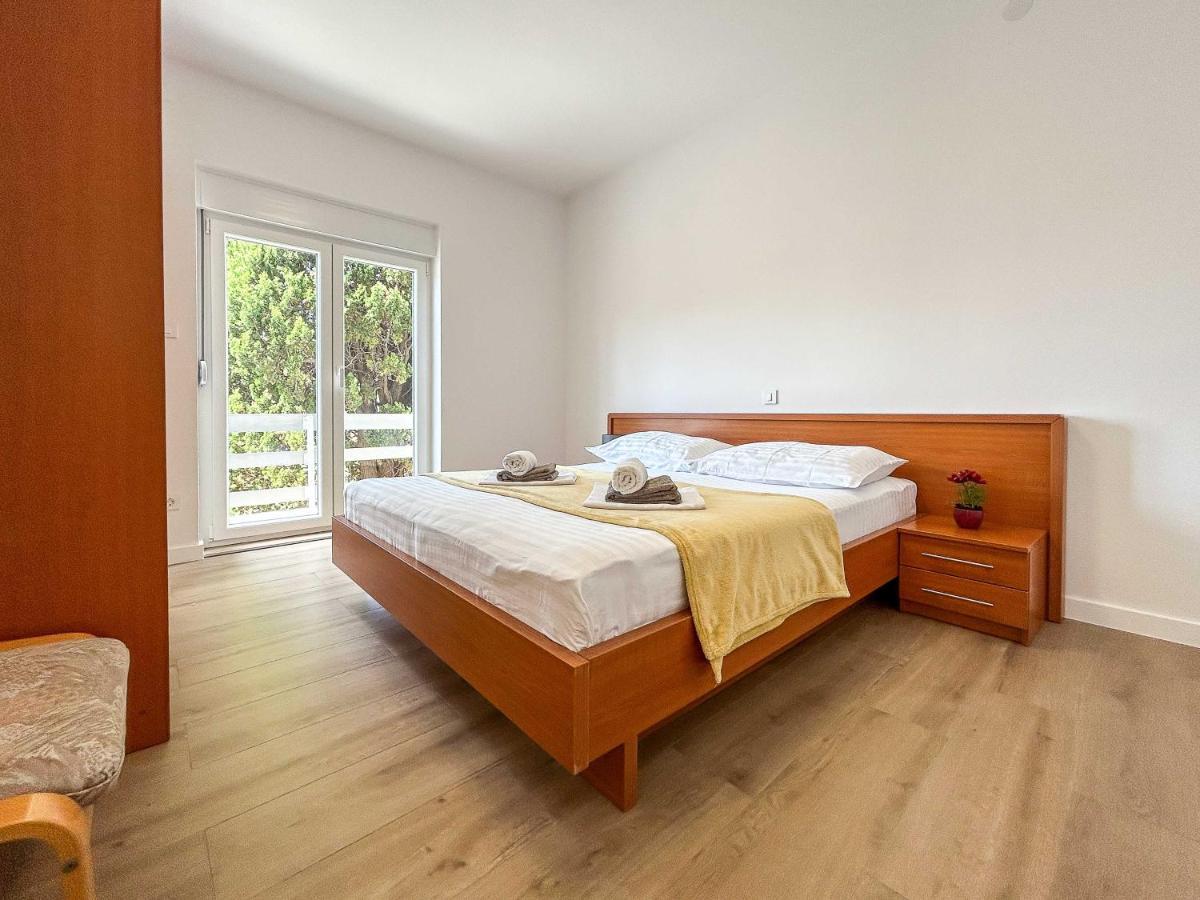 Apartmani Tatjana Novalja Exterior foto