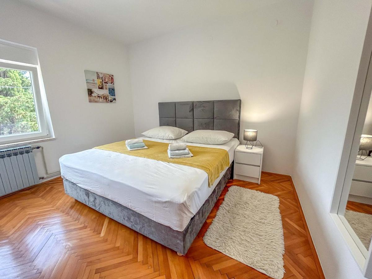 Apartmani Tatjana Novalja Exterior foto