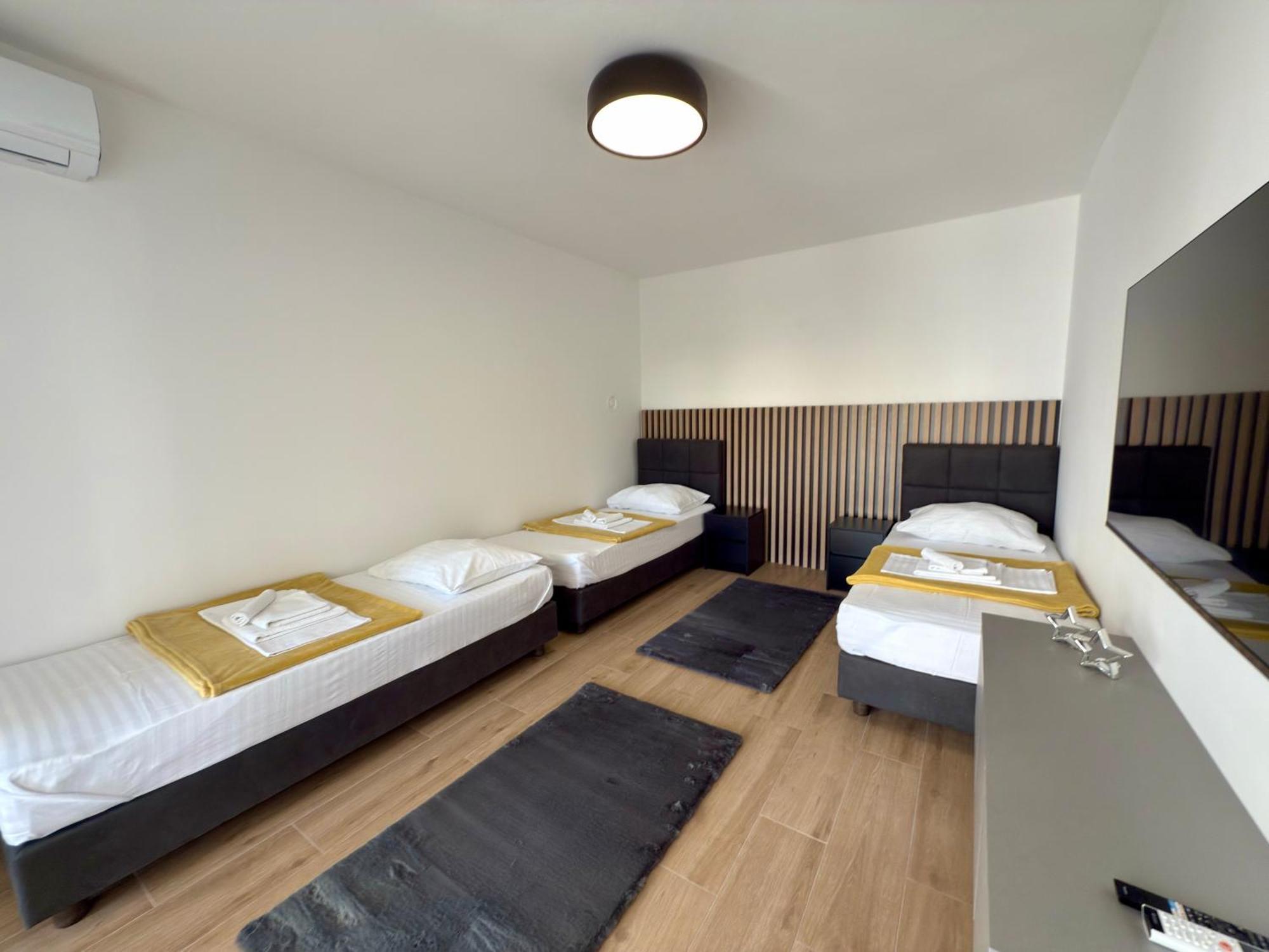 Apartmani Tatjana Novalja Exterior foto